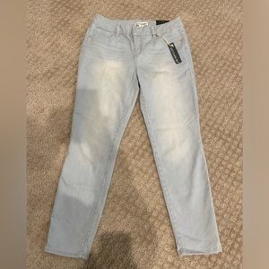 Artisan NY Women’s jeans